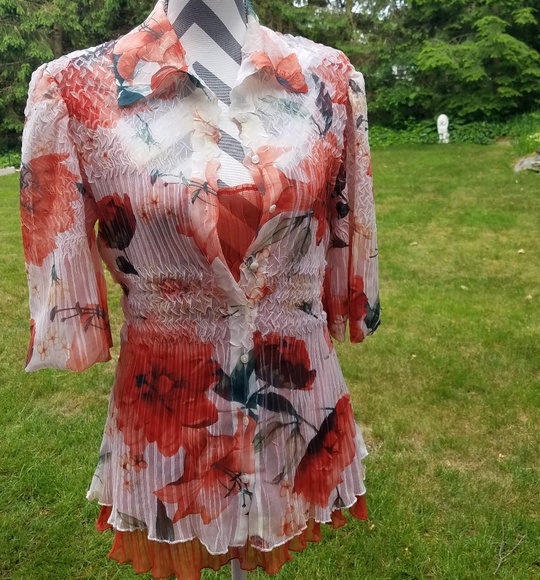 Cache Tops - Cache travel blouse Cache Tops - Cache travel blouse